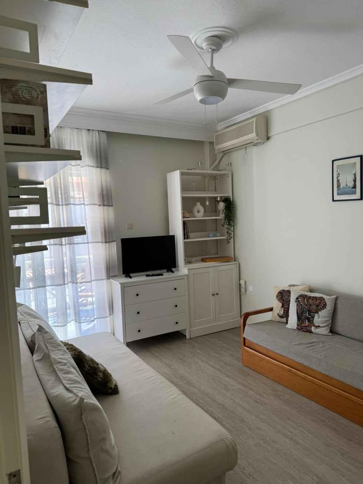 Grandma Mary'S Apartment Nea Playia Екстер'єр фото